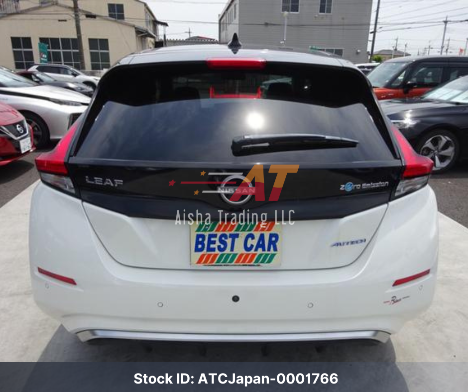2022 NISSAN LEAF